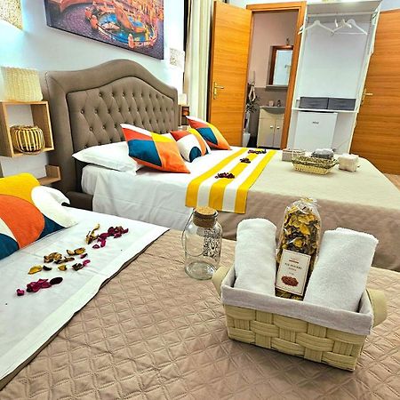 A Casa Simpatia Roma - Free Parking If You Book 4 Nights Bed & Breakfast Dış mekan fotoğraf