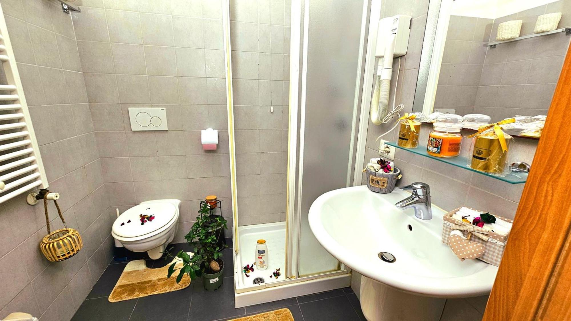 A Casa Simpatia Roma - Free Parking If You Book 4 Nights Bed & Breakfast Dış mekan fotoğraf